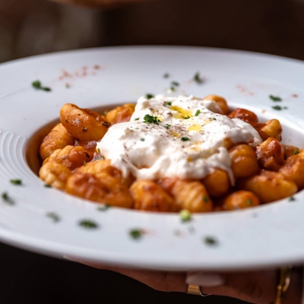 Le Restaurant - Ô minots - Brasserie Vieux port Marseille - restaurant Méditérranéen Marseille